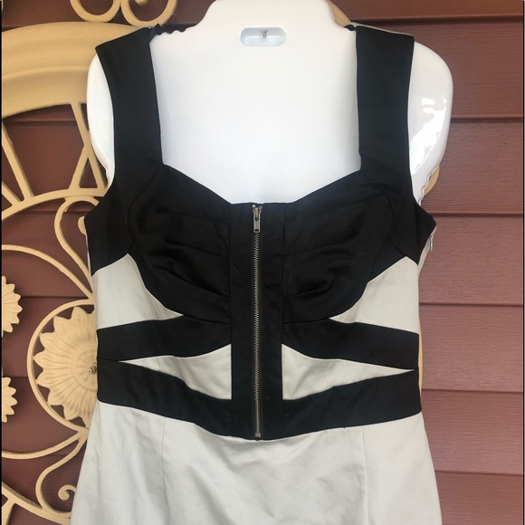 HOST PICK!NWT 👗 Sleeveless Dress 👗 - Picture 4 of 10